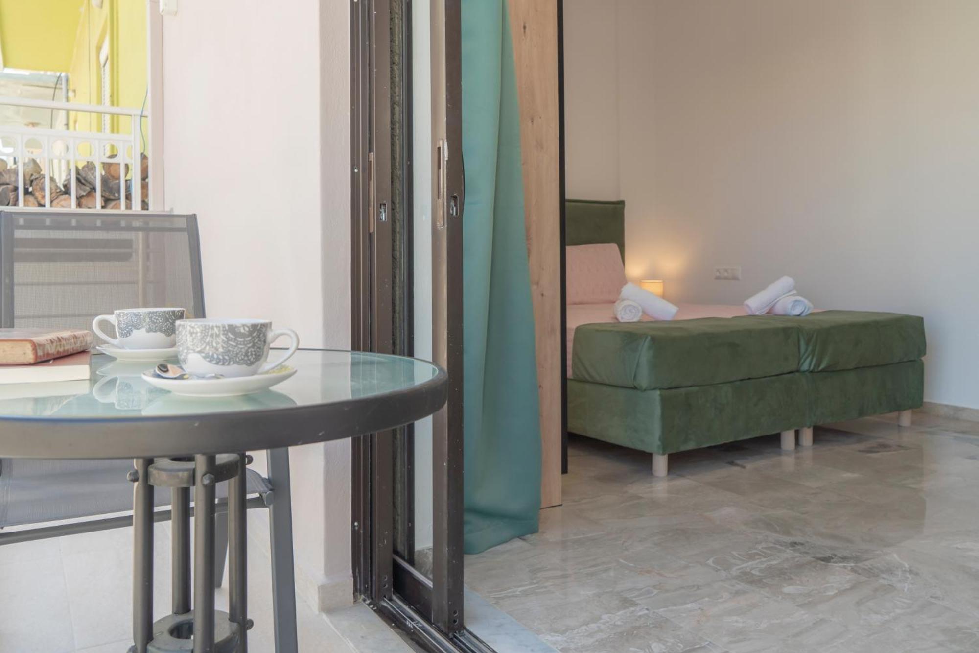 Neon 2Br Luxurious Central Apt Heraklion ภายนอก รูปภาพ